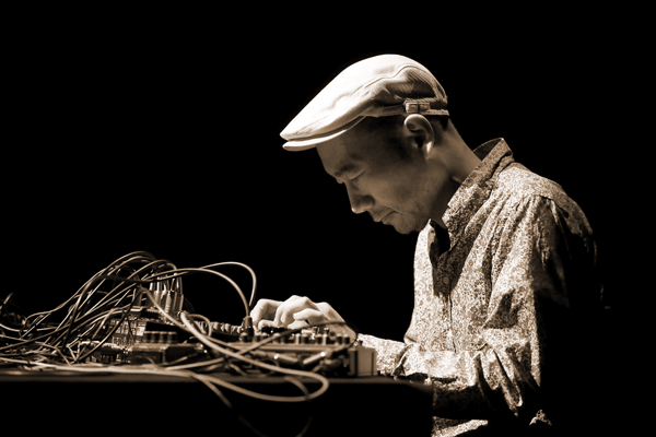中村 としまる Toshimaru Nakamura